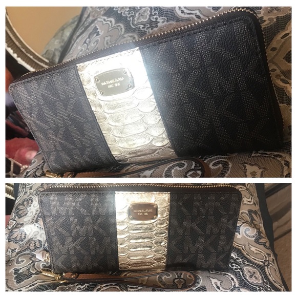 ✨MICHAEL KORS✨Authentic Wallet / Wristlet NEW! - Picture 2 of 8